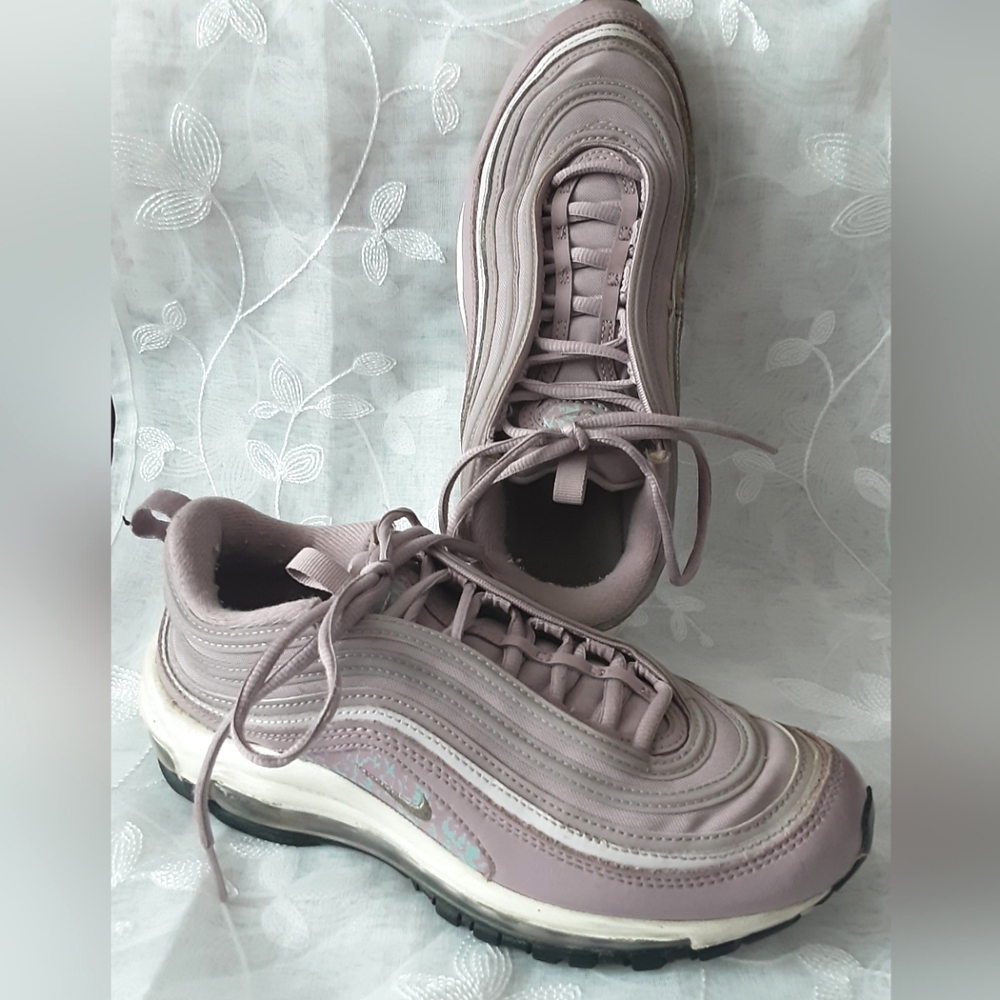 Nike lavender Sneakers